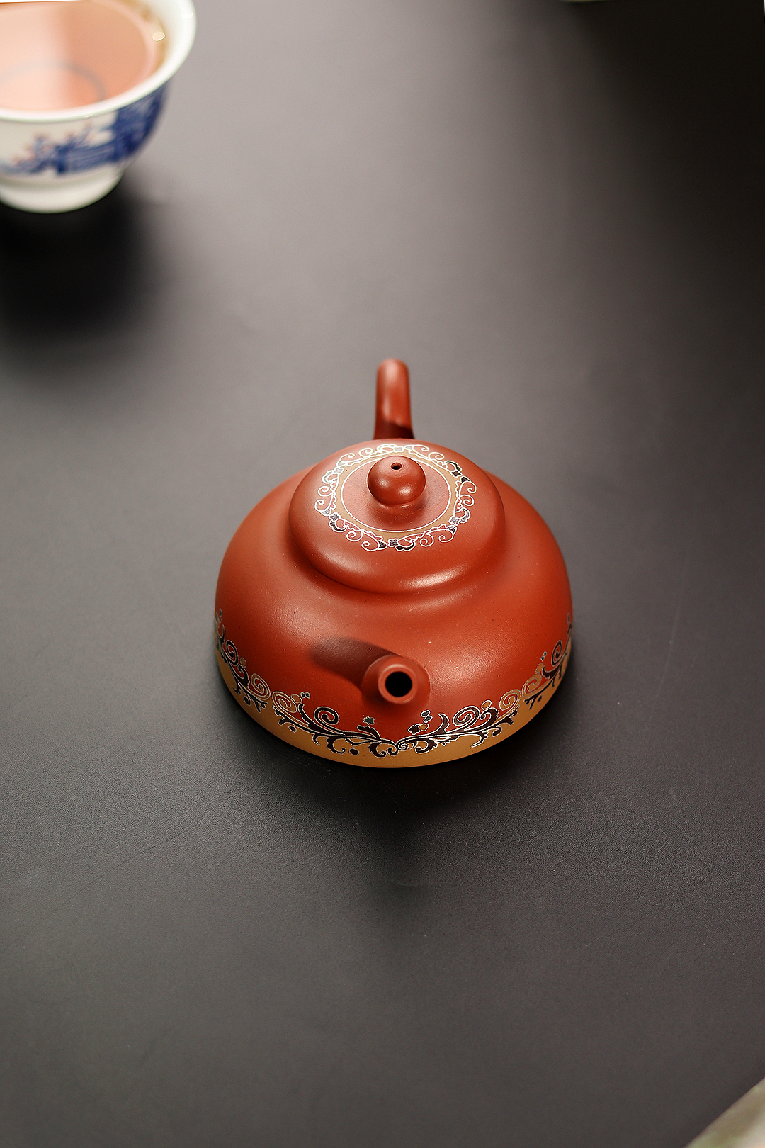 钱美云 嵌银丝伴月紫砂壶赏析