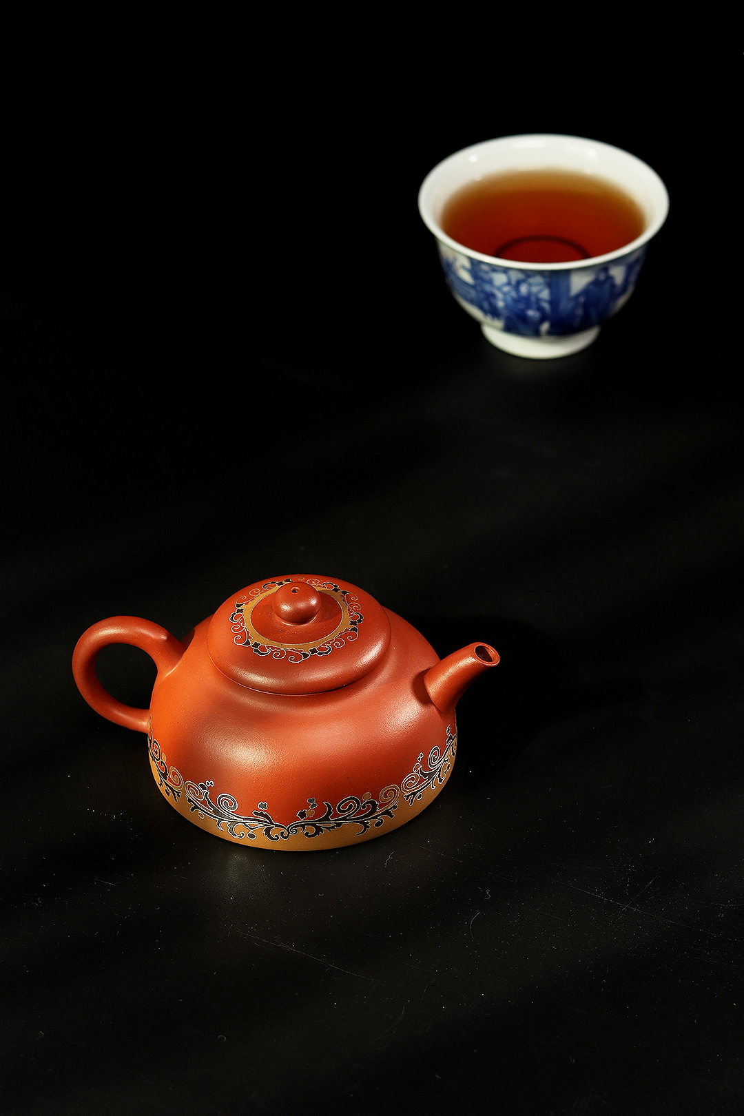 钱美云 嵌银丝伴月紫砂壶赏析